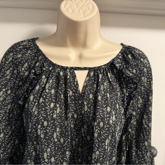Beacon Apparel Green & Black Floral Print Blouse Size XL - Picture 4 of 9